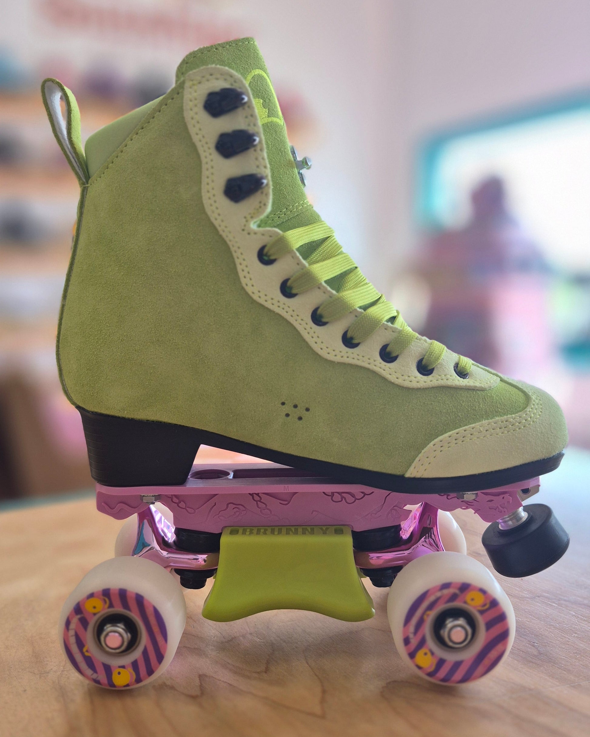 Chuffed-Green-Rib-Pro-Boots-Brunny-Dragon-Plate-Roller-Skates