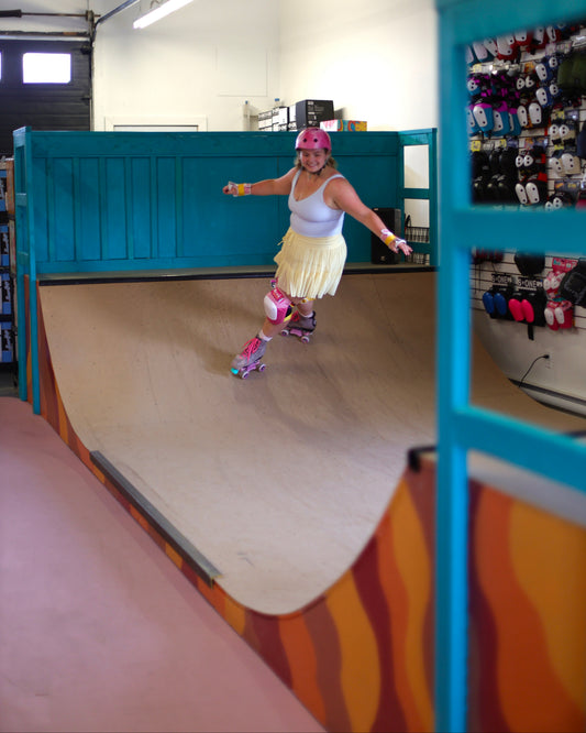 SkateWithRay-Sunshine-Rollers-Miniramp-Fredericton-Carving